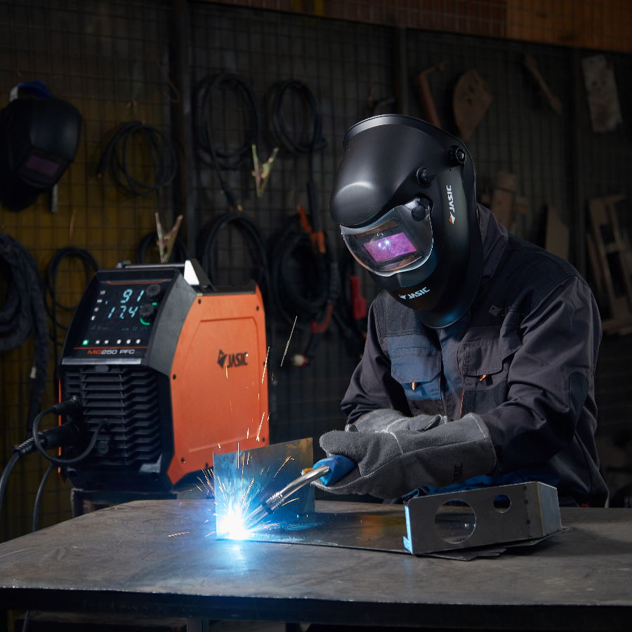 JASIC EVO 20 APARAT ZA ZAVARIVANJE MIG250 PFC Ecomex